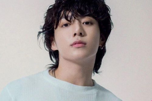 Em út BTS lập kỷ lục chưa từng có dù đang nhập ngũ