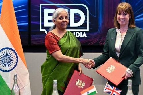 Ấn Độ ngừng trung chuyển hàng hóa cho Bangladesh, đột phá trong đàm phán FTA với London