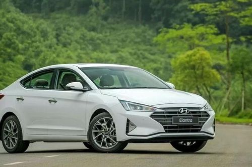 Top 4 xe sedan cũ giá dưới 500 triệu đồng đáng cân nhắc