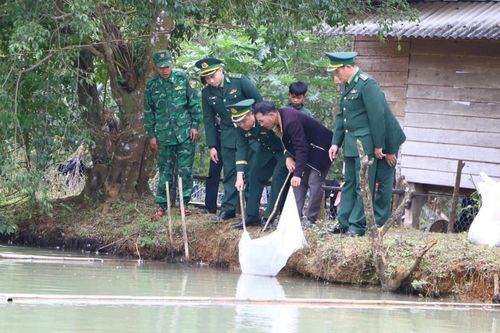 Vùng biên đổi thay nhờ công sức người lính mang quân hàm xanh