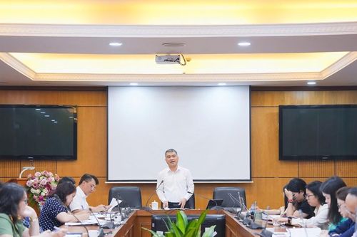 Cần có thêm nhiều chính sách nhập quốc tịch để thu hút nhân tài