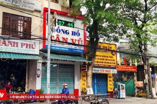 Ba thanh niên đi xe máy bị đuổi chém, 1 người tử vong