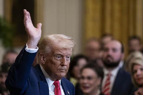 Sau tuyên bố mới của ông Trump, thị trường toàn cầu đảo chiều ngoạn mục