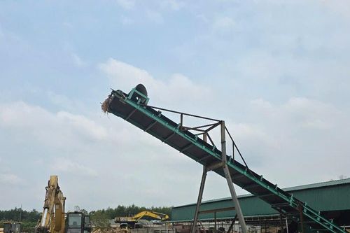 Cần xử lý nghiêm xưởng băm dăm gỗ trái phép 'cưỡng lệnh' đình chỉ ở huyện Con Cuông