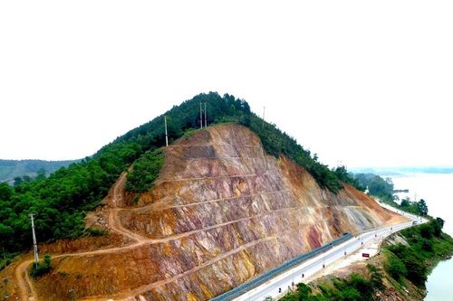 Hoàn tất xử lý sạt lở núi Nguộc (Thanh Chương)