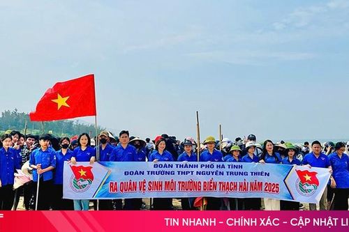 400 đoàn viên thanh niên ra quân làm sạch biển Thạch Hải