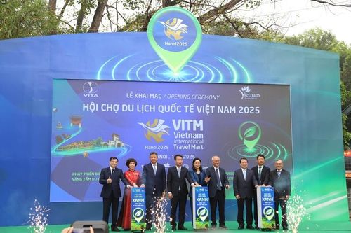 VITM Hà Nội 2025: Vinh danh 155 tập thể và 69 cá nhân xuất sắc ngành du lịch