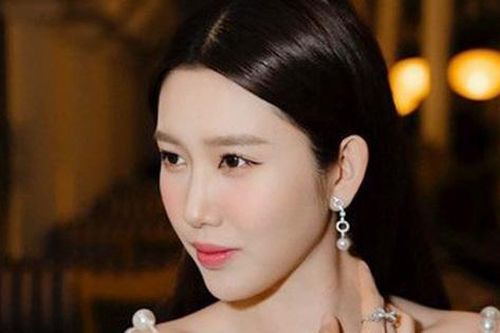 Gương mặt sưng phồng bất thường, diễn viên Thúy Ngân khiến nhiều người lo lắng