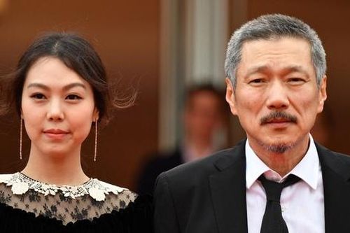 Đạo diễn U70 có khối tài sản khủng đón con trai đầu lòng cùng 'nàng thơ' kém 22 tuổi