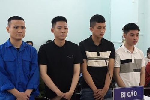 'Chơi' ma túy trong quán bar, 4 nam thanh niên trả giá đắt