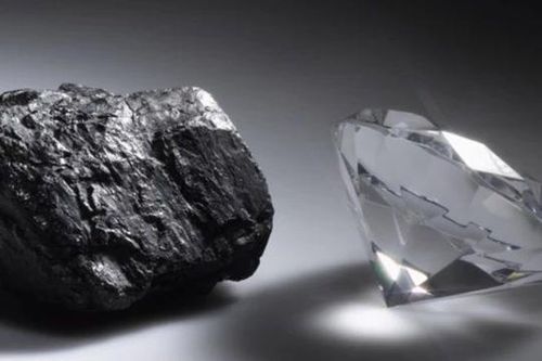Vì sao than đá rẻ còn kim cương lại đắt dù đều là carbon?