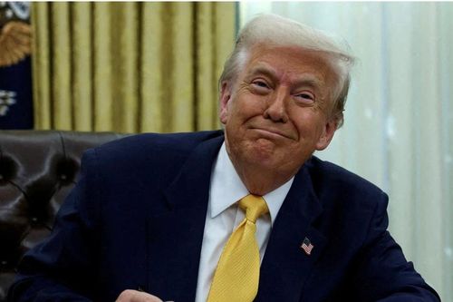 Ông Trump bất ngờ 'tạm dừng' 90 ngày thuế đối ứng với tất cả trừ Trung Quốc