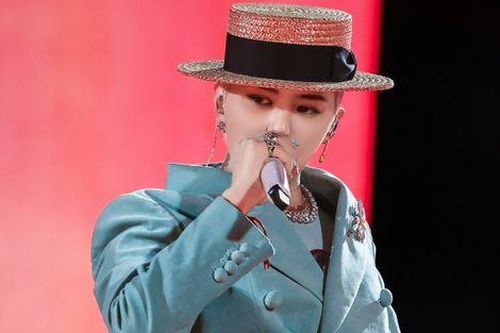 G-DRAGON viết trang sử mới: Đưa âm nhạc Kpop vào vũ trụ, 'nối gót' huyền thoại The Beatles