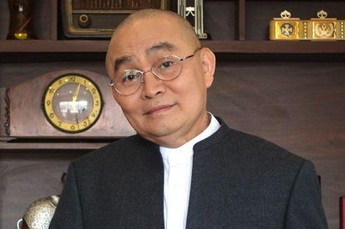 Xuân Hinh hỏi thẳng chuyện phong bì với nhà sản xuất phim điện ảnh