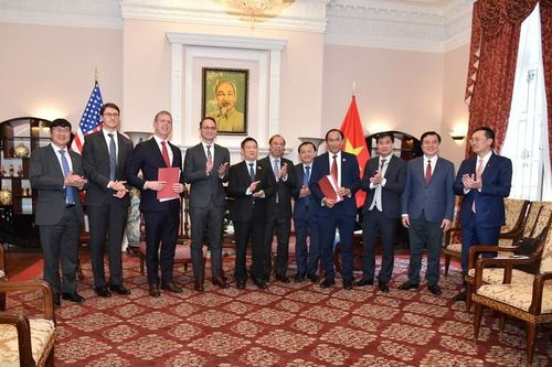 Vietjet, Vietnam Airlines ký kết thỏa thuận hợp tác hàng trăm triệu USD với các đối tác Hoa Kỳ