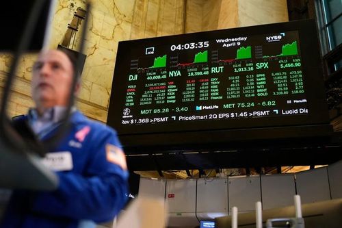 Ông Trump xuống thang thuế đối ứng, nguy cơ suy thoái kinh tế Mỹ vẫn hiện hữu