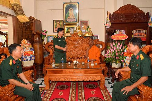 Quân khu 9 chúc Tết Chol Chnam Thmay tại An Giang