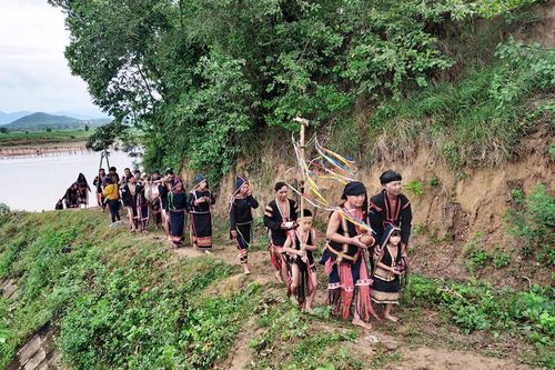 Bến nước buôn Pông