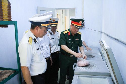 Cục Quân nhu kiểm tra công tác bảo đảm quân nhu tại Lữ đoàn 101, Vùng 4 Hải quân