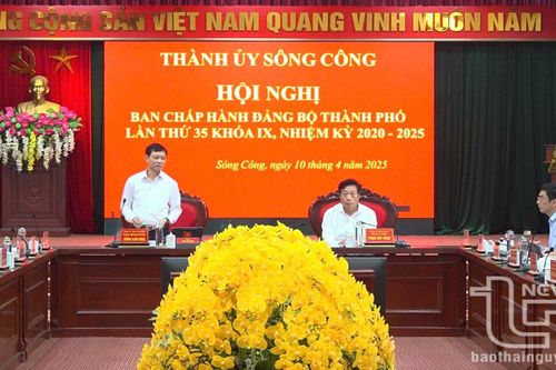 Tập trung lãnh đạo, chỉ đạo, triển khai đồng bộ các nhiệm vụ chính trị