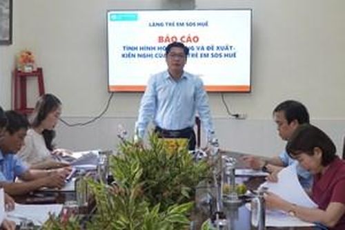 Phó Chủ tịch UBND thành phố Nguyễn Chí Tài thăm, làm việc với Làng Trẻ em SOS Huế