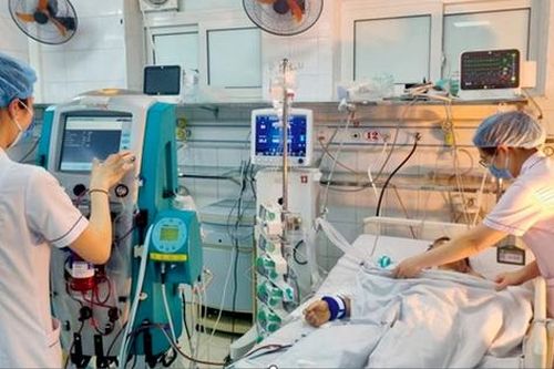 Thập tử nhất sinh vì nghe 'bác sĩ TikTok'