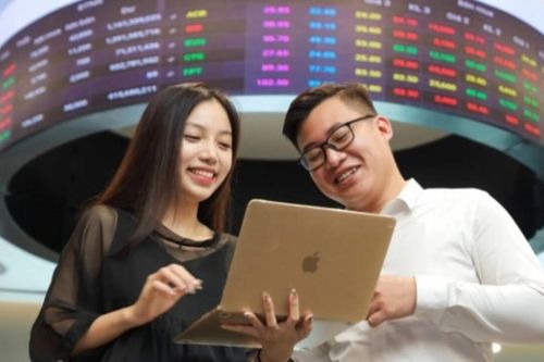 Mỹ hoãn áp thuế 90 ngày, thị trường chứng khoán Việt Nam ngập trong sắc tím