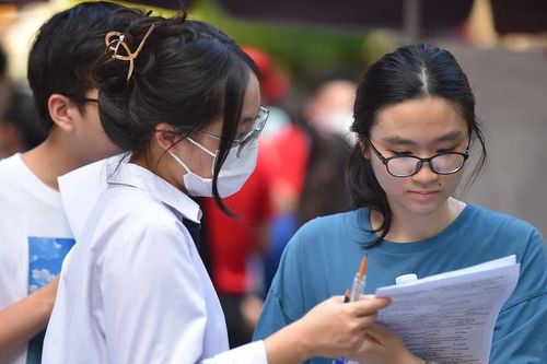 Bộ GD-ĐT chấn chỉnh các trường đại học sử dụng tổ hợp 'lạ' để xét tuyển