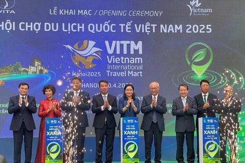 AI và robot lần đầu xuất hiện tại Hội chợ du lịch VITM Hà Nội