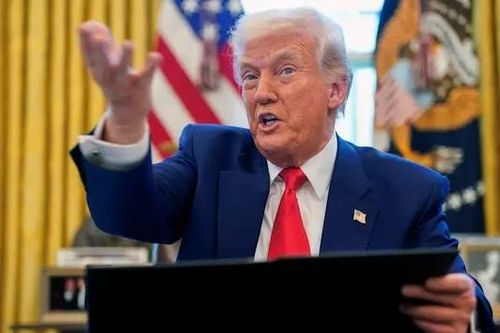 Ông Trump hoãn thuế cao với các nước, tăng thuế khủng với Trung Quốc