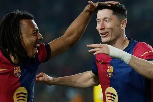 Barcelona và PSG 'đặt một chân' vào bán kết Champions League