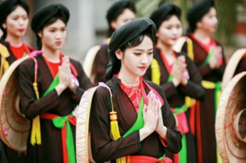 Ứng dụng trung đạo trong trang phục nữ