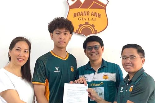 HAGL kí hợp đồng với thủ môn Việt kiều gốc Thái Lan
