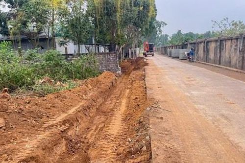 Nhân dân Ba Vì hiến đất mở rộng giao thông nông thôn