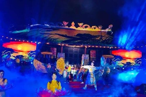 Chương trình nghệ thuật 'Gia Thượng – Mảnh đất linh thiêng, Khát vọng bừng sáng' thu hút hàng nghìn người tham dự