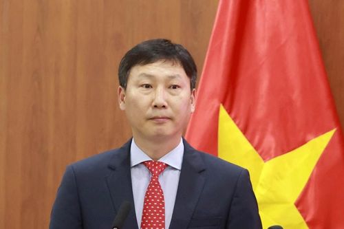 Trận đấu lịch sử của HLV Kim Sang Sik