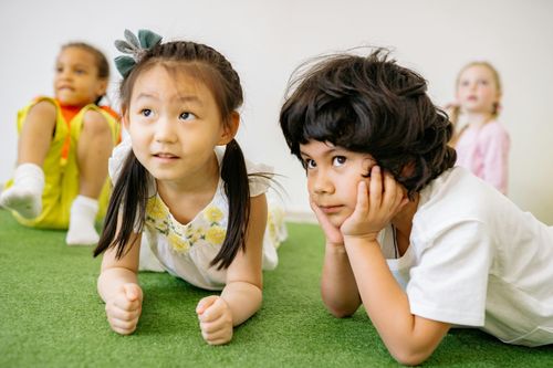 10 dấu hiệu lạ ở trẻ thông minh, có EQ cao