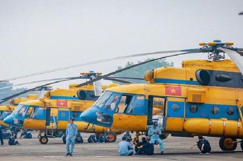 Không quân tổng hợp luyện cùng các khối diễu binh tại sân bay Biên Hòa