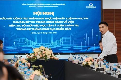 Đổi mới lý luận chính trị từ tâm huyết người thầy và sức trẻ sinh viên