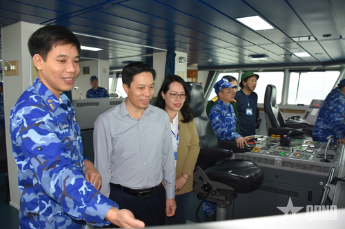 Bộ tư lệnh Vùng Cảnh sát biển 1 tổ chức cho các địa phương đi khảo sát vùng biển, đảo ven bờ