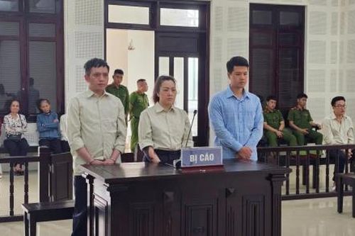 Xét xử đường dây làm visa 'chui' đưa người xuất cảnh trái phép sang Châu Âu