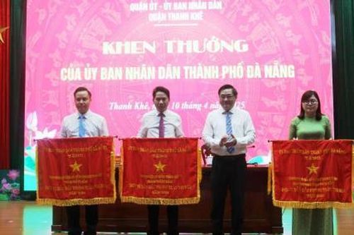 Quận Thanh Khê có 3 tập thể được UBND TP Đà Nẵng tặng cờ thi đua xuất sắc