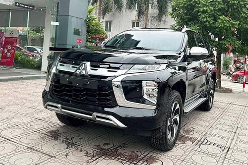 Giá xe Mitsubishi Pajero Sport 2025 chỉ còn 1,16 tỷ đồng