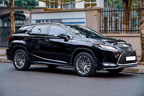 Lexus RX350 2022 lên sàn ôtô cũ, chủ xe lỗ nhẹ 1 tỷ đồng