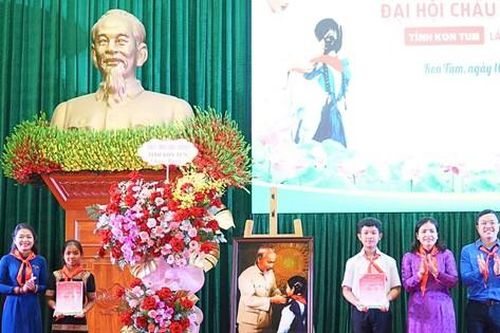 Khen thưởng 183 thiếu nhi Kon Tum đạt danh hiệu Cháu ngoan Bác Hồ