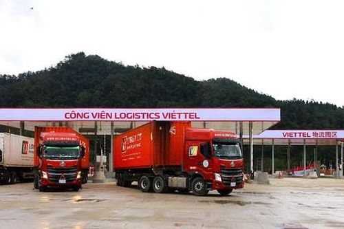 Lạng Sơn điều tiết xe chở hàng qua cửa khẩu Hữu Nghị
