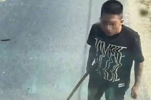 Công an triệu tập tài xế cầm rựa chặn xe trên Quốc lộ 27