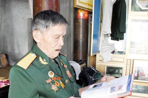 Một mình gánh một đầu võng: Chuyện chưa kể về Anh hùng Trường Sơn Hồ Sĩ Tư