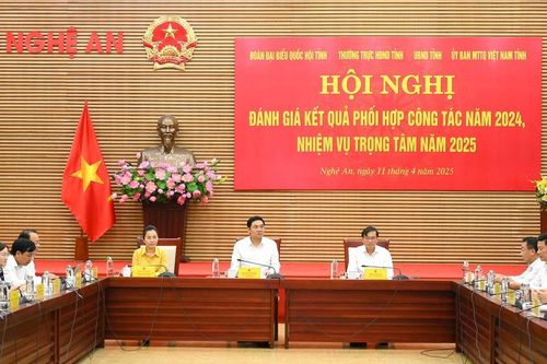 Nghệ An: Tiếp tục phối hợp chặt chẽ, linh hoạt giữa Đoàn ĐBQH tỉnh, Thường trực HĐND, UBND, Ủy ban MTTQ Việt Nam tỉnh