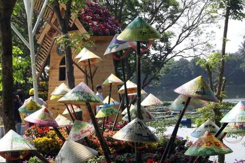 Quảng Nam: Đặc sắc Lễ hội Tam Kỳ mùa hoa sưa năm 2025